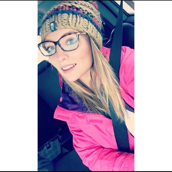 Meet your Posher, Alex - Picture 1 of 1